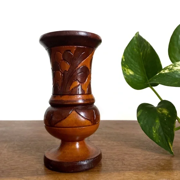Vintage Hand Carved Wooden Vase 5" Two Tone Floral Leaf Design Tiki Bar Decor - Picture 3 of 5